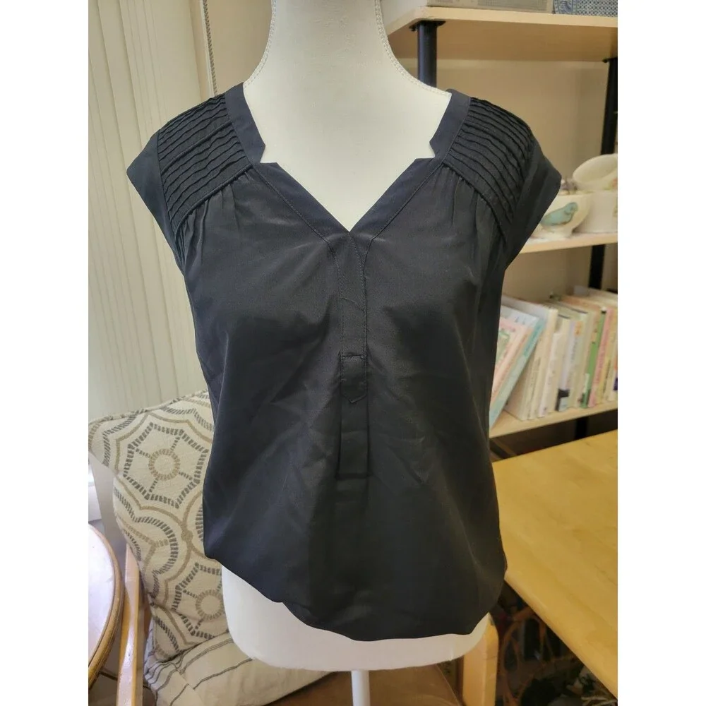 Daniel Rainn Black Solid 100% Silk V-Neck Pleated Cap Sleeve Blouse XS